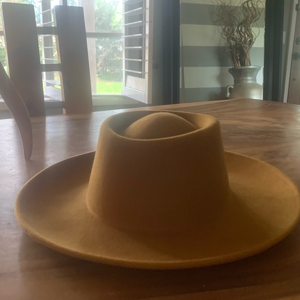 Gigi Pip boater hat
